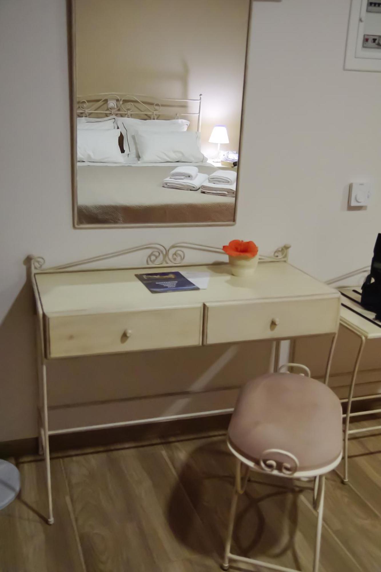 Treanto Nafpaktos Boutique Hotel Zimmer foto